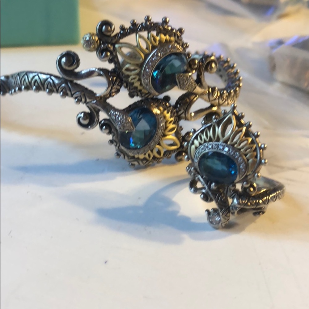 unique Saphire and diamond bracelet and ring set